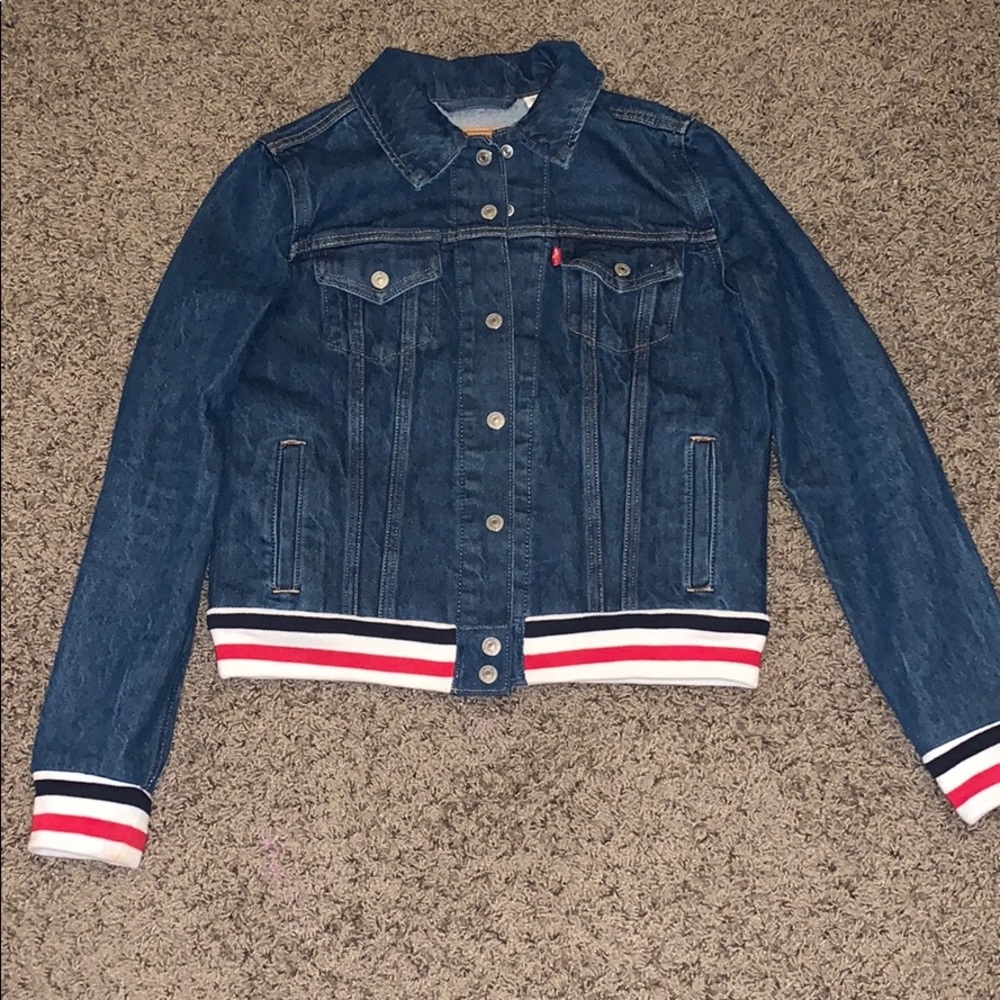 Women’s Levi denim jacket
